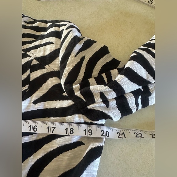 CHICO’S Zebra Jacket - Zip 3/4 sleeve - Picture 11 of 14